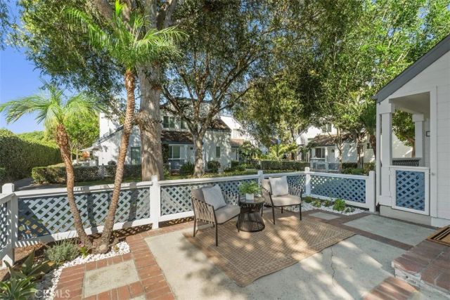45 Greenmoor, Irvine, CA 92614