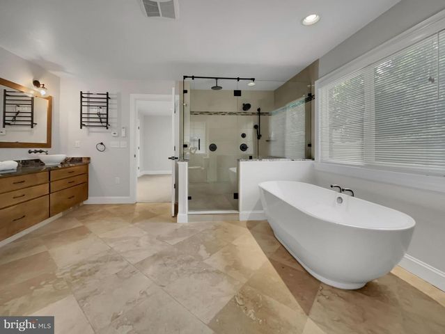 665 FAIRMONT AVE, Mohnton, PA 19540