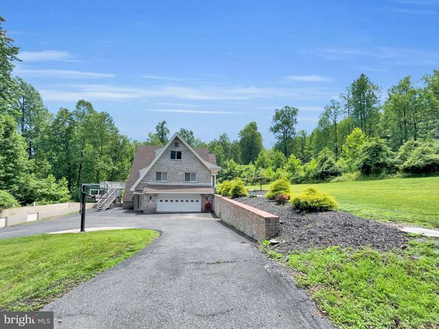 665 FAIRMONT AVE, Mohnton, PA 19540