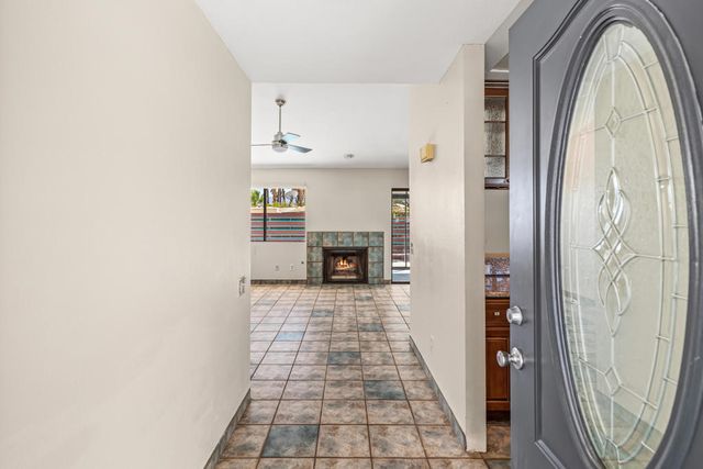 1351 E Luna Way, Palm Springs, CA 92262