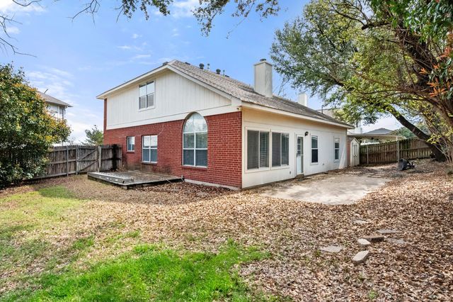 957 Blossomwood Court, Arlington, TX 76017