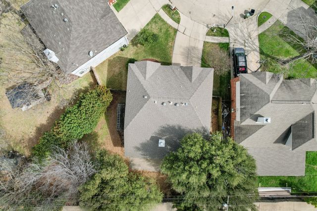 957 Blossomwood Court, Arlington, TX 76017