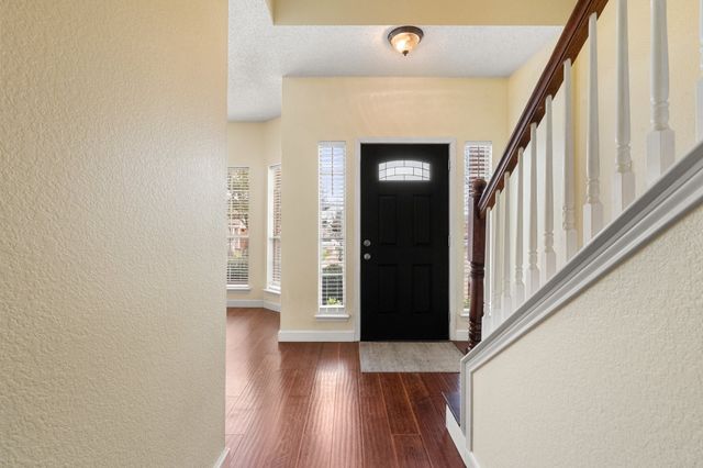 957 Blossomwood Court, Arlington, TX 76017