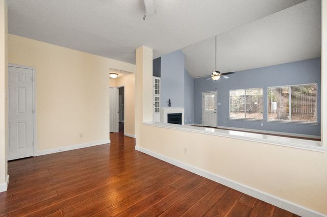 957 Blossomwood Court, Arlington, TX 76017