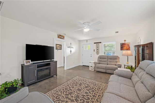 22045 7th Street, Silverhill, AL 36576