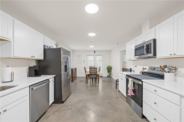 22045 7th Street, Silverhill, AL 36576