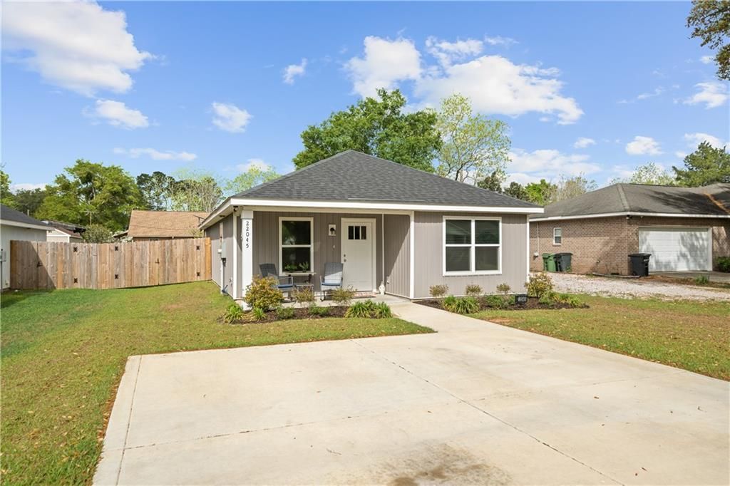 22045 7th Street, Silverhill, AL 36576