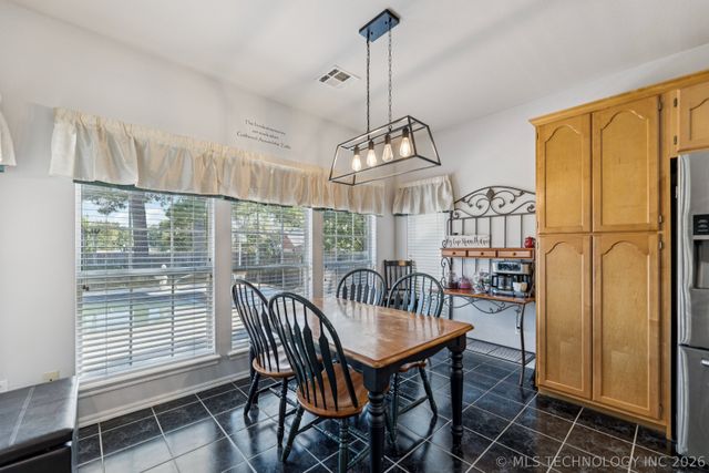 905 N Butternut Avenue N, Broken Arrow, OK 74012