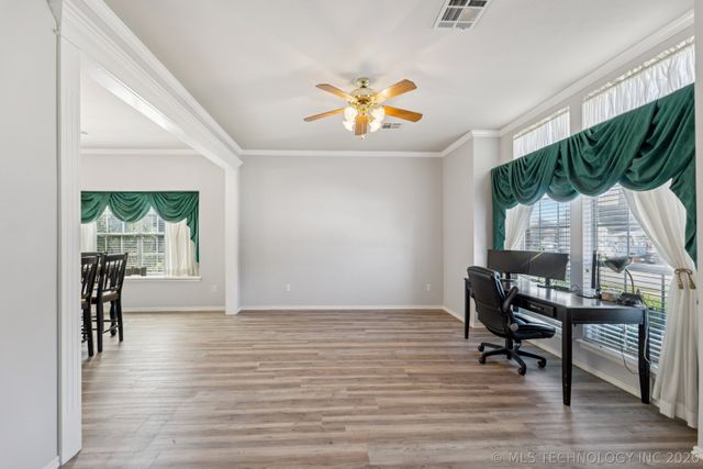 905 N Butternut Avenue N, Broken Arrow, OK 74012