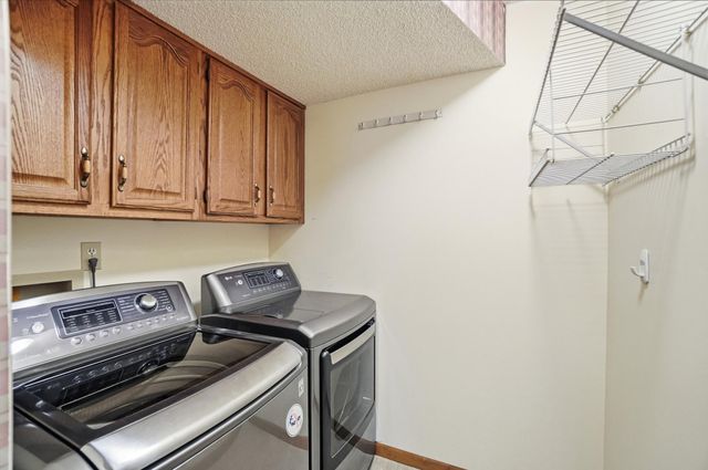 180 Country Road 180 Country Road, Urbana, OH 43078