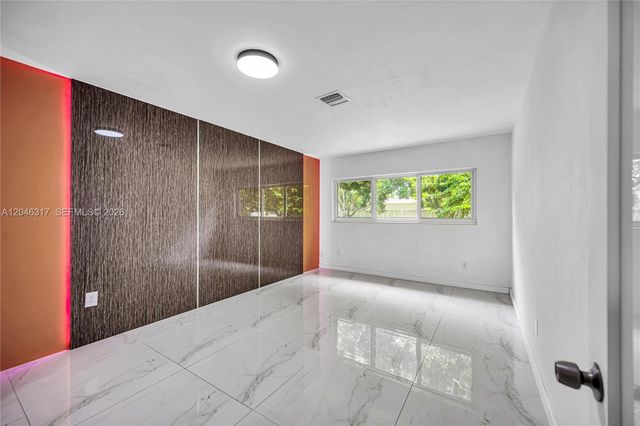 12525 SW 68th Ct, Pinecrest, FL 33156