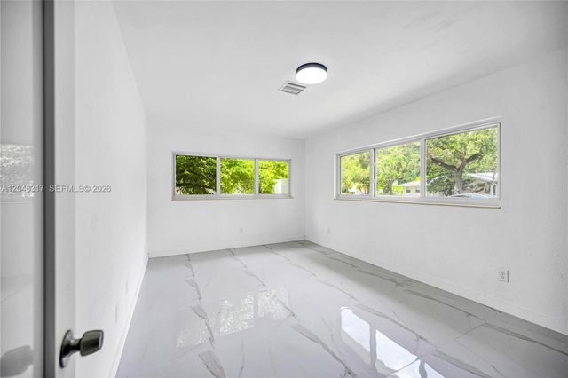 12525 SW 68th Ct, Pinecrest, FL 33156