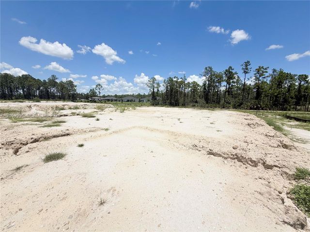 1938 Victor Ln, Lehigh Acres, FL 33972
