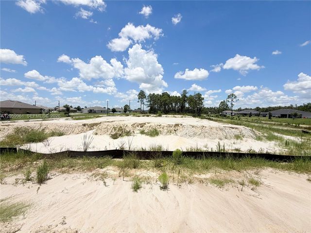 1938 Victor Ln, Lehigh Acres, FL 33972