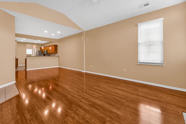 4229 Waterside Place, Grove City, OH 43123