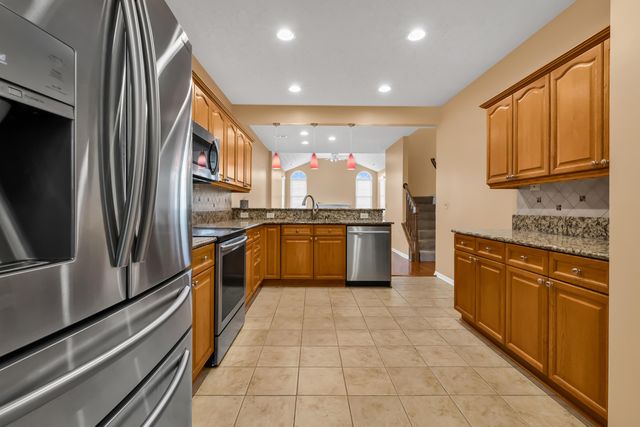 4229 Waterside Place, Grove City, OH 43123