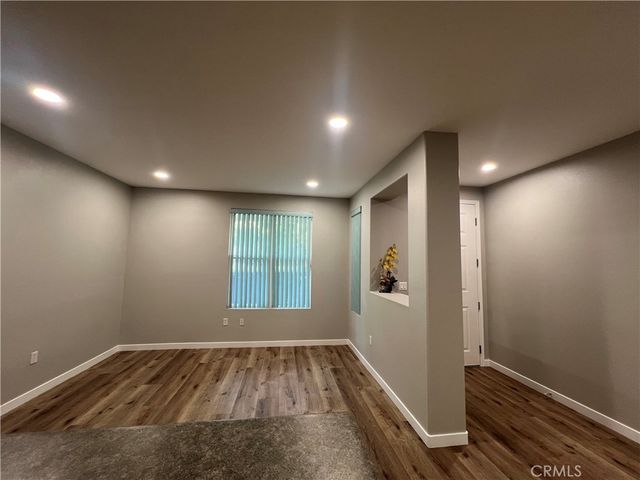 855 Francesca 103, Walnut, CA 91789