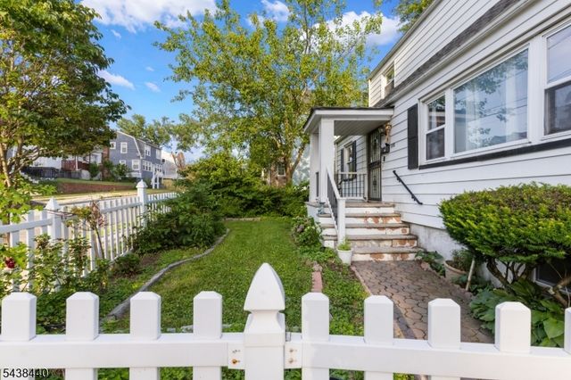 102 Hobson St, Bloomfield Twp., NJ 07003