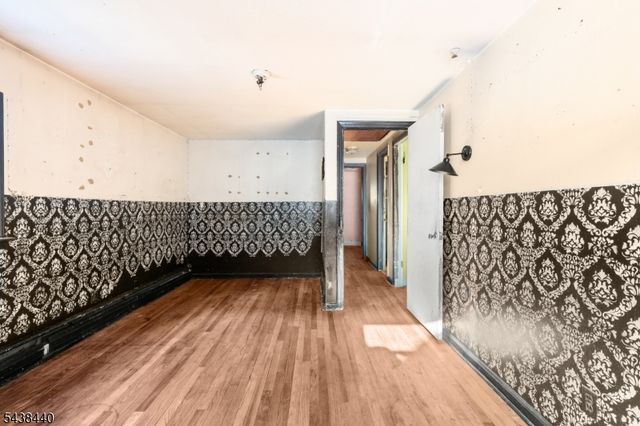 102 Hobson St, Bloomfield Twp., NJ 07003