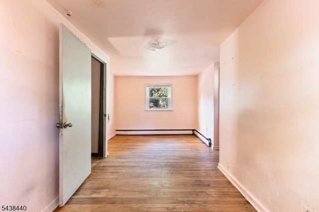 102 Hobson St, Bloomfield Twp., NJ 07003