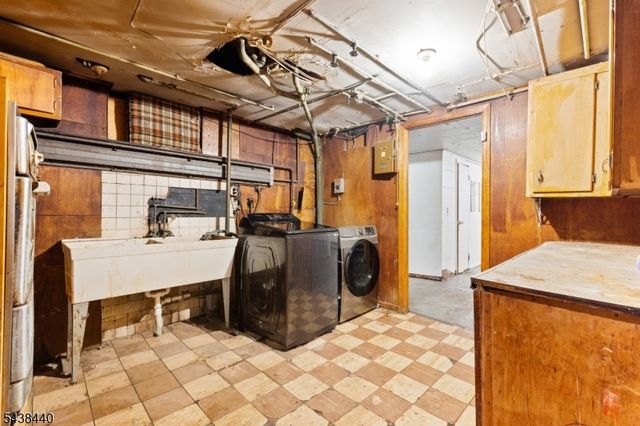 102 Hobson St, Bloomfield Twp., NJ 07003