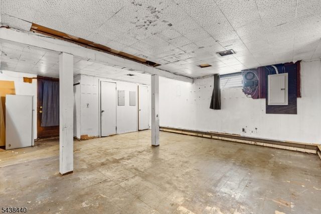 102 Hobson St, Bloomfield Twp., NJ 07003