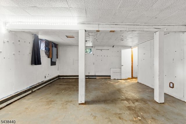 102 Hobson St, Bloomfield Twp., NJ 07003