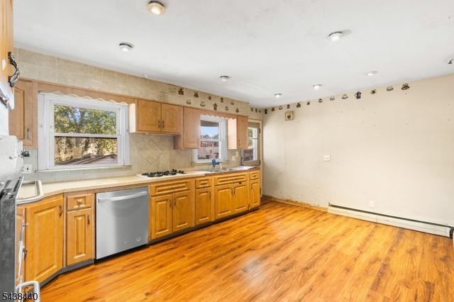 102 Hobson St, Bloomfield Twp., NJ 07003