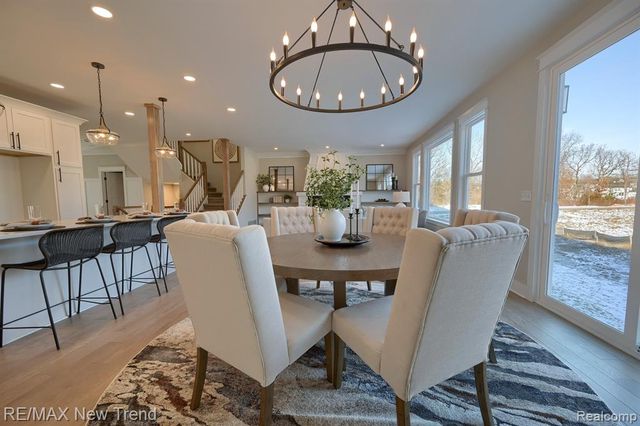 213 Mountain View Lane, Milford, MI 48381