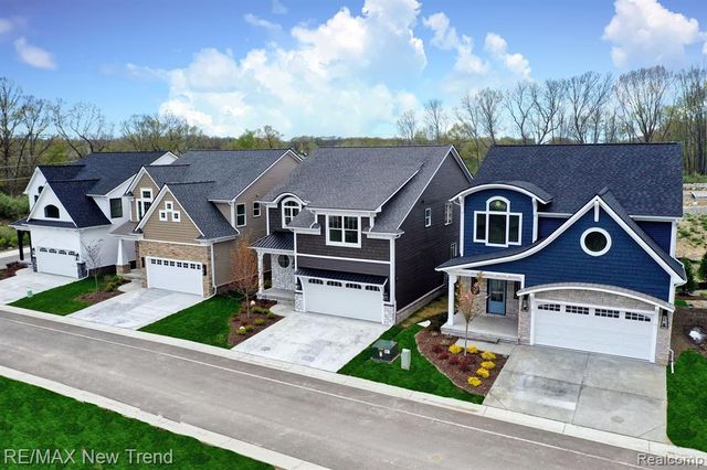 213 Mountain View Lane, Milford, MI 48381