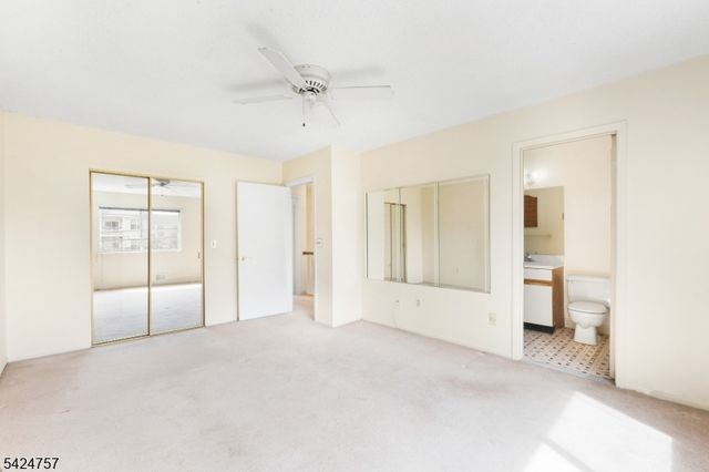 81 Woodland Dr, Roselle Boro, NJ 07203