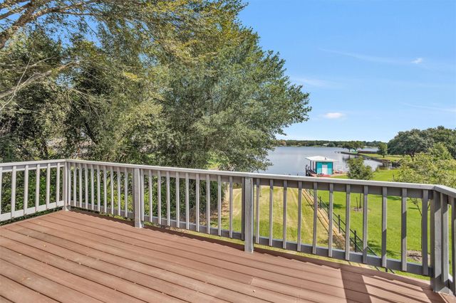 6035 County Road 374, Marquez, TX 77865