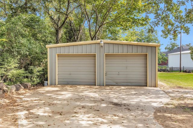 6035 County Road 374, Marquez, TX 77865