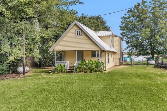 6035 County Road 374, Marquez, TX 77865