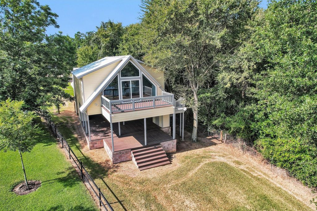 6035 County Road 374, Marquez, TX 77865