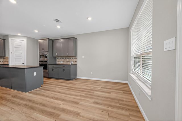 2011 Creekside Park Drive, Pearland, TX 77089