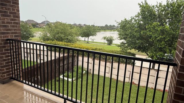 2011 Creekside Park Drive, Pearland, TX 77089