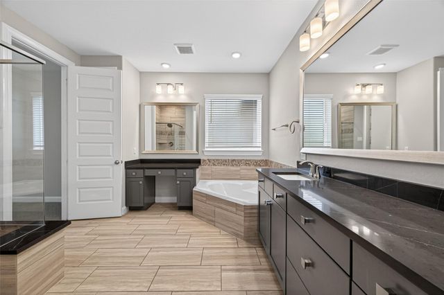 2011 Creekside Park Drive, Pearland, TX 77089