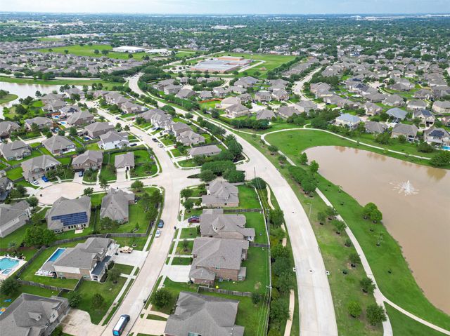 2011 Creekside Park Drive, Pearland, TX 77089
