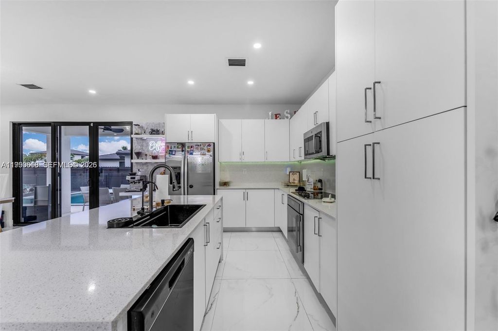 Image 10 of property listing at 22712 SW 129th Ave, Miami, FL 33170