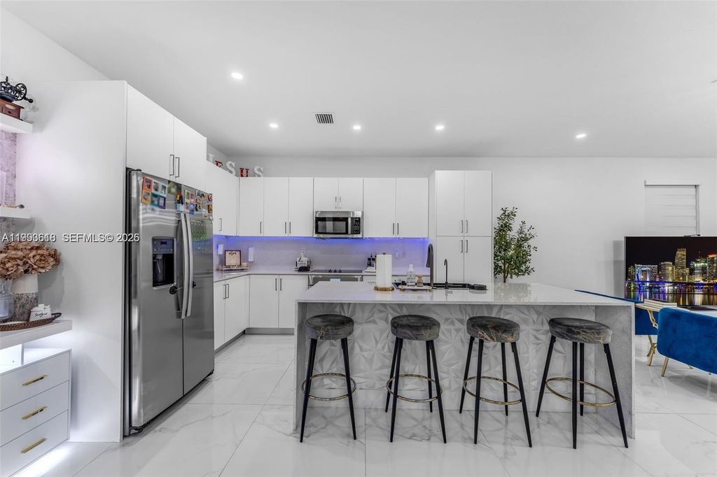 Image 12 of property listing at 22712 SW 129th Ave, Miami, FL 33170