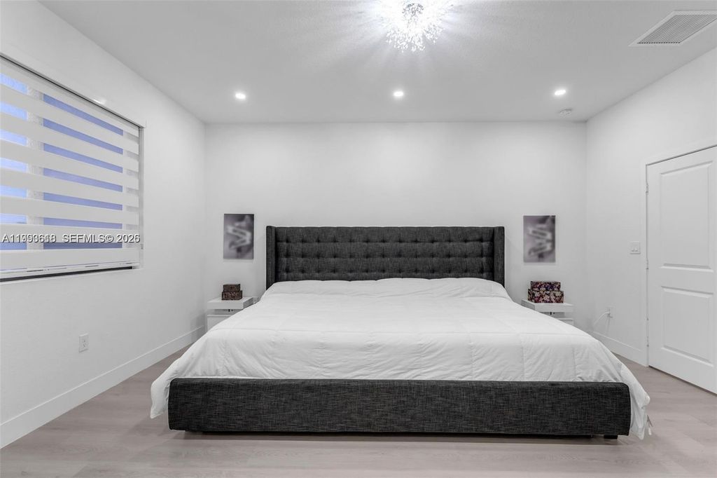 Image 21 of property listing at 22712 SW 129th Ave, Miami, FL 33170