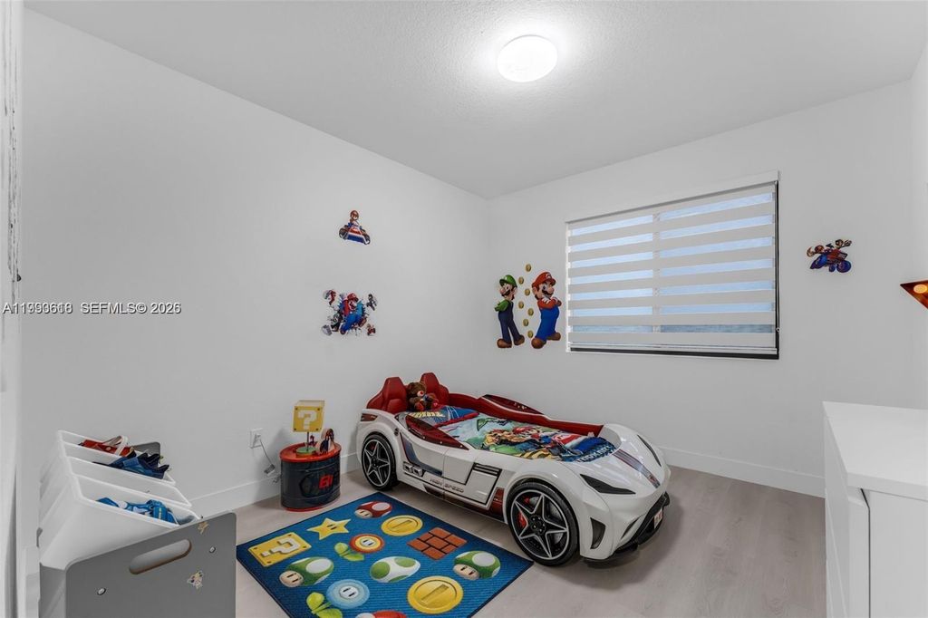 Image 26 of property listing at 22712 SW 129th Ave, Miami, FL 33170