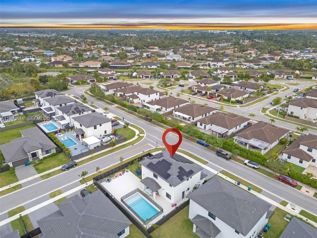 Image 39 of property listing at 22712 SW 129th Ave, Miami, FL 33170