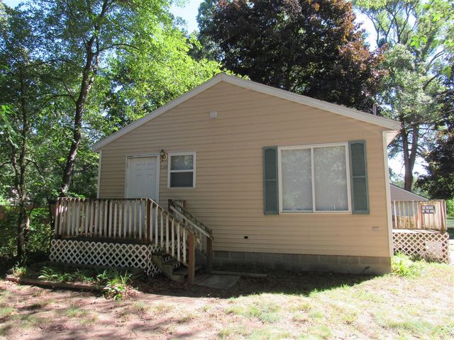 2708 Worden Street, Norton Shores, MI 49444