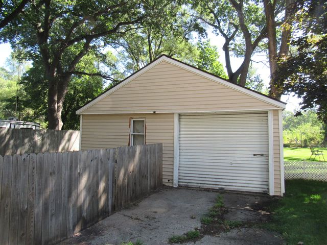 2708 Worden Street, Norton Shores, MI 49444