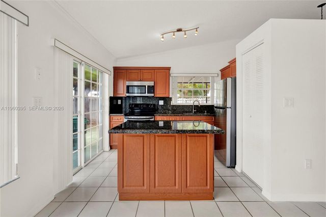 11321 SW 62nd Ln, Miami, FL 33173