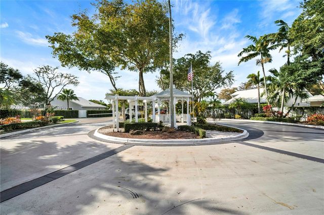 11321 SW 62nd Ln, Miami, FL 33173