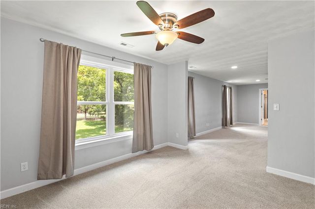 616 Elmhurst LN, Portsmouth, VA 23701