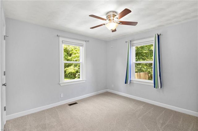 616 Elmhurst LN, Portsmouth, VA 23701